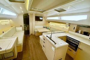 51FT (15.55M) JEANNEAU Worth Avenue Yachts
