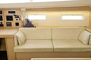 51FT (15.55M) JEANNEAU