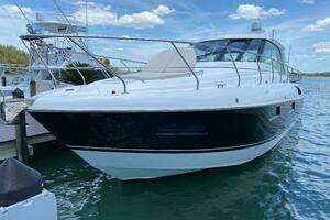 2012 Cruisers Yachts 48 Cantius thumbnail 2