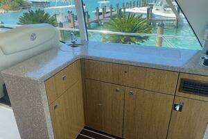 2012 Cruisers Yachts 48 Cantius thumbnail 4