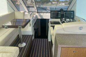 2012 Cruisers Yachts 48 Cantius thumbnail 11