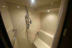 2012 Cruisers Yachts 48 Cantius thumbnail 17