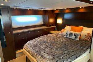2012 Cruisers Yachts 48 Cantius thumbnail 20