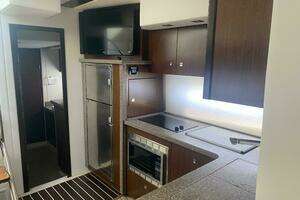 2012 Cruisers Yachts 48 Cantius thumbnail 18