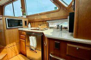 2010 Sabre 40 Sedan thumbnail 26