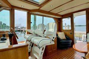 2010 Sabre 40 Sedan thumbnail 18