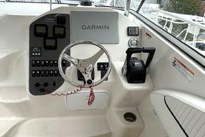 33ft Seaswirl Yacht For Sale