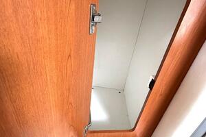 33ft Seaswirl Yacht For Sale