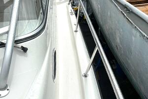 33ft Seaswirl Yacht For Sale