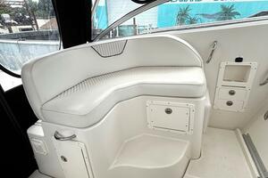 33ft Seaswirl Yacht For Sale