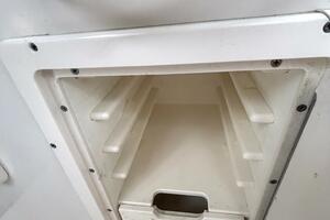 33ft Seaswirl Yacht For Sale
