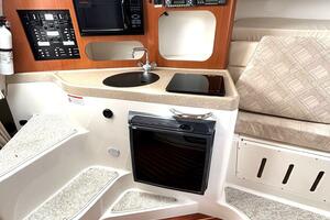 33ft Seaswirl Yacht For Sale