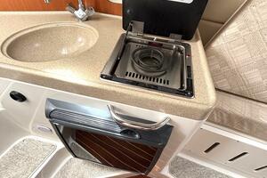 33ft Seaswirl Yacht For Sale