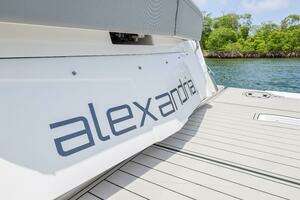 2014 Cruisers Yachts 45 Cantius thumbnail 14