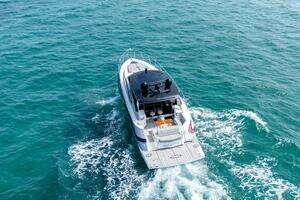 2014 Cruisers Yachts 45 Cantius thumbnail 6
