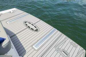 2014 Cruisers Yachts 45 Cantius thumbnail 10