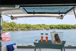 2014 Cruisers Yachts 45 Cantius thumbnail 31