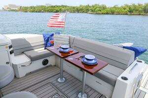 2014 Cruisers Yachts 45 Cantius thumbnail 22