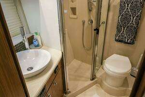 2014 Cruisers Yachts 45 Cantius thumbnail 67