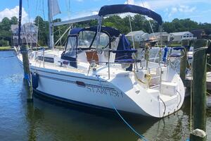 2005 Catalina 350