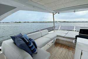 2022 Sunseeker Manhattan 68 thumbnail 24