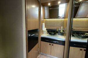 2017 Sea Ray L59 Fly thumbnail 23