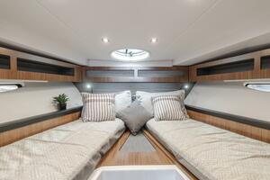 JESSIE S GIRL 35ft Four Winns Yacht For Sale