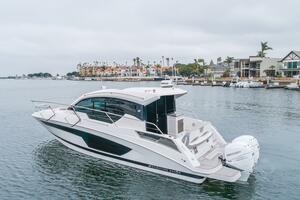 JESSIE S GIRL 35ft Four Winns Yacht For Sale