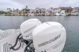 JESSIE S GIRL 35ft Four Winns Yacht For Sale