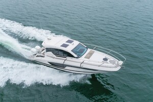 JESSIE S GIRL 35ft Four Winns Yacht For Sale