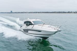 JESSIE S GIRL 35ft Four Winns Yacht For Sale