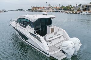 JESSIE S GIRL 35ft Four Winns Yacht For Sale