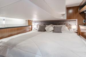 JESSIE S GIRL 35ft Four Winns Yacht For Sale