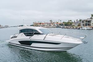 JESSIE S GIRL 35ft Four Winns Yacht For Sale