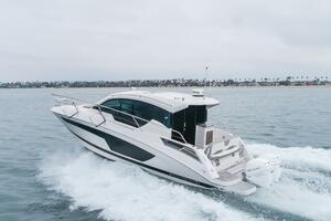 JESSIE S GIRL 35ft Four Winns Yacht For Sale