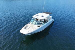 32ft Boston Whaler Yacht For Sale