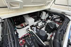 32ft Boston Whaler Yacht For Sale