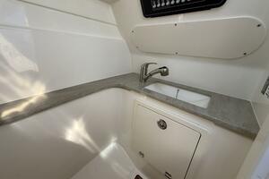 32ft Boston Whaler Yacht For Sale