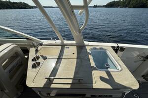 32ft Boston Whaler Yacht For Sale