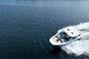 32ft Boston Whaler Yacht For Sale