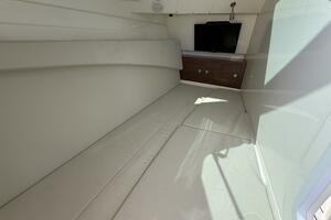 32ft Boston Whaler Yacht For Sale