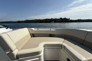 32ft Boston Whaler Yacht For Sale
