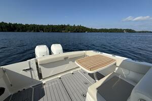 32ft Boston Whaler Yacht For Sale