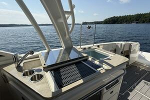 32ft Boston Whaler Yacht For Sale