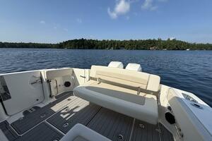 32ft Boston Whaler Yacht For Sale