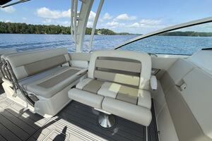 32ft Boston Whaler Yacht For Sale