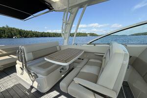 32ft Boston Whaler Yacht For Sale
