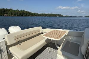32ft Boston Whaler Yacht For Sale