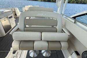 32ft Boston Whaler Yacht For Sale