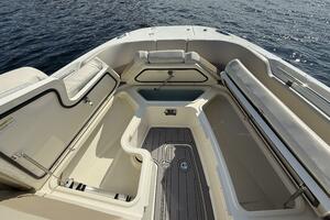 32ft Boston Whaler Yacht For Sale